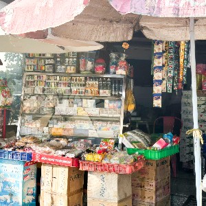 Việc bãi bỏ các giấy phép phân phối, bán buôn và bán lẻ thuốc lá đánh dấu bước chuyển quan trọng trong tư duy quản lý nhà nước. Ảnh minh hoạ.