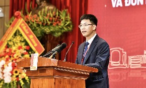 TS. Trần Việt Hùng, Nhà sáng lập Got It, Inc., phát biểu tại tại Lễ kỷ niệm 70 năm Đại học Bách khoa Hà Nội. Ảnh: HUST