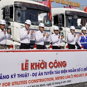 UBND TP. Hồ Chí Minh  phối hợp với MAUR tổ chức khởi công dự án metro số 2 Bến Thành - Tham Lương. Ảnh: Hoàng Hùng.