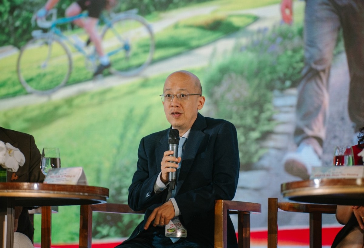 PGS.TS.BS. Lê Thượng Vũ cập nhật xu hướng cá thể hóa trong điều trị cho bệnh nhân hen nặng. Ảnh: GSK