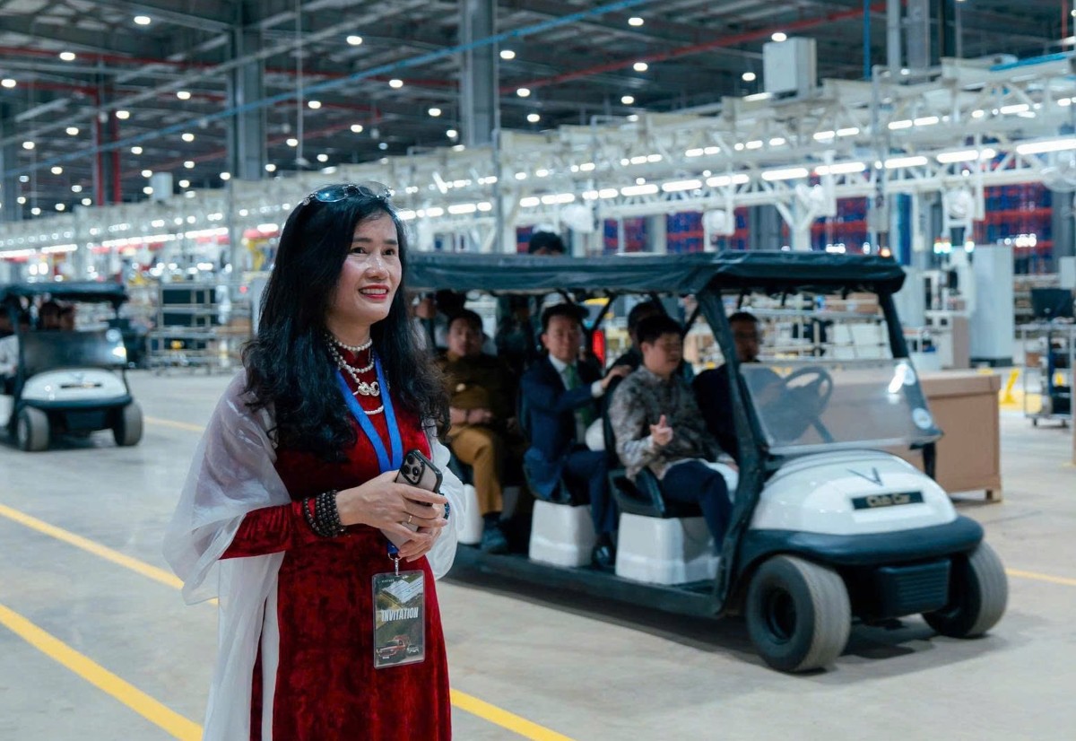Bà Hồ Thị Nga, Phó Tổng giám đốc Công ty Weldcom, cho biết doanh nghiệp đã đảm nhận vai trò tổng thầu dây chuyền thân vỏ ô tô tại Việt Nam, Ấn Độ và Indonesia.