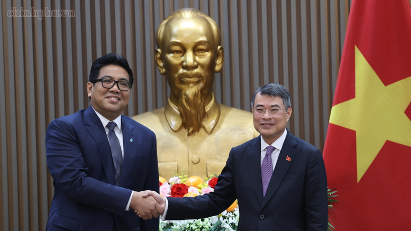 Prime Minister supports expansion of energy cooperation between Vietnam and Malaysia