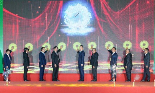 Tối 17/10, tỉnh Điện Biên khai mạc Hội chợ Thương mại quốc tế Điện Biên năm 2026 với chủ đề “Điện Biên – Cầu nối giao thương, vươn tầm quốc tế”. Ảnh: Tỉnh Điện Biên.