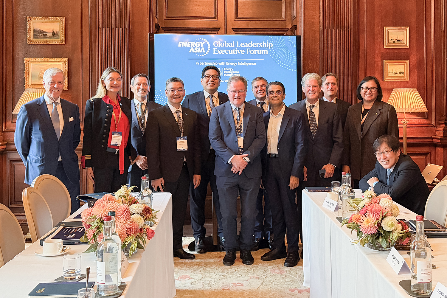 The EAGLe dialogue is held in a roundtable
format, bringing together 13 senior executives from international energy
corporations, financial institutions and investment organizations.