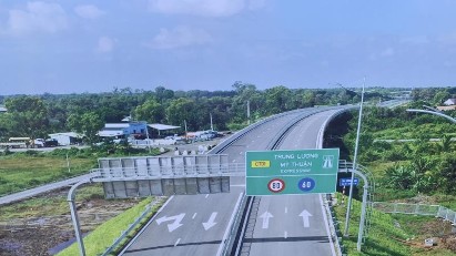 Vietnam opens 395km of expressways in first nine months of 2026