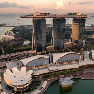 Theo Chiến lược lượng tử quốc gia, Singapore đặt mục tiêu đào tạo tối đa 100 thạc sĩ và 100 tiến sĩ trong lĩnh vực công nghệ lượng tử.