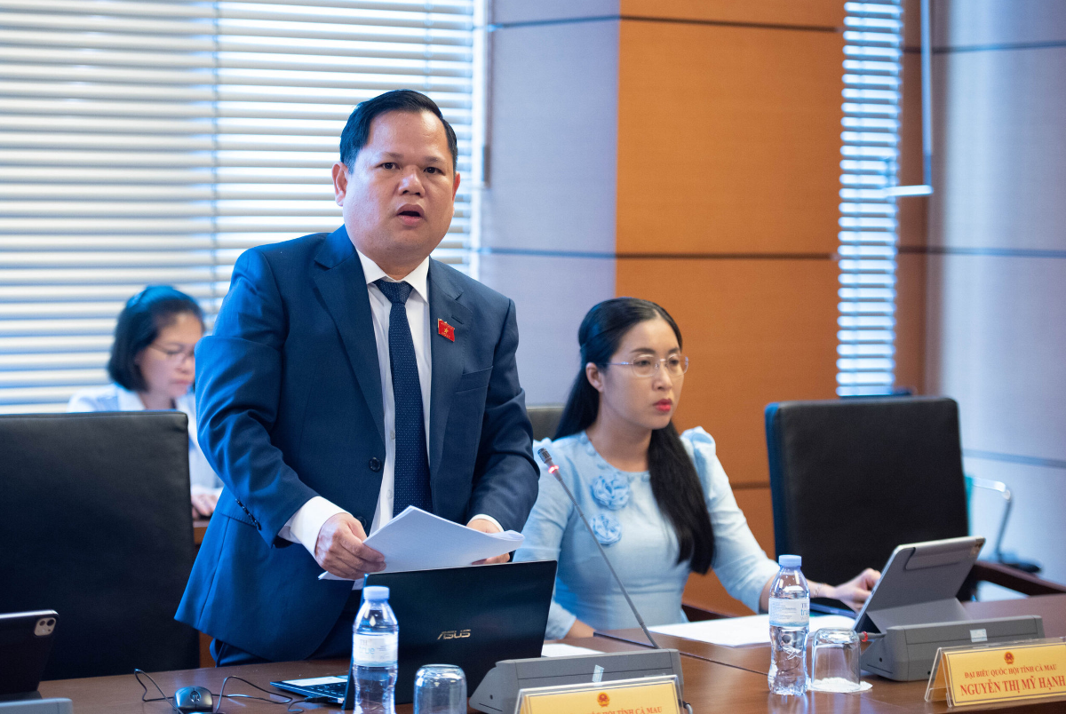 Đại biểu Nguyễn Duy Thanh (đoàn Đại biểu Quốc hội tỉnh Cà Mau) đề nghị rà soát. đánh giá rõ chi phí tuân thủ trước và sau khi sửa đổi Luật đối với từng nhóm doanh nghiệp. Ảnh: Xuân Quý