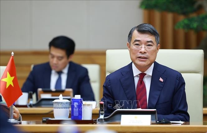 Thủ tướng Lê Minh Hưng phát biểu tại cuộc hội kiến Tổng thống Liên bang Thụy Sĩ Guy Parmelin. Ảnh: Dương Giang – TTXVN