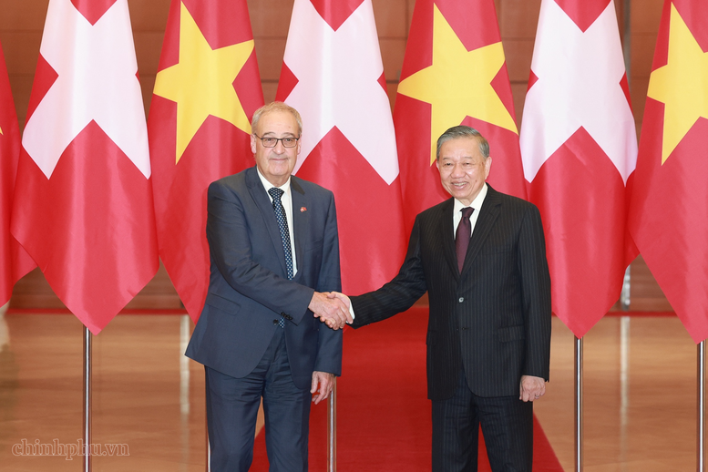 Top Vietnamese, Swiss leaders hold talks in Hanoi