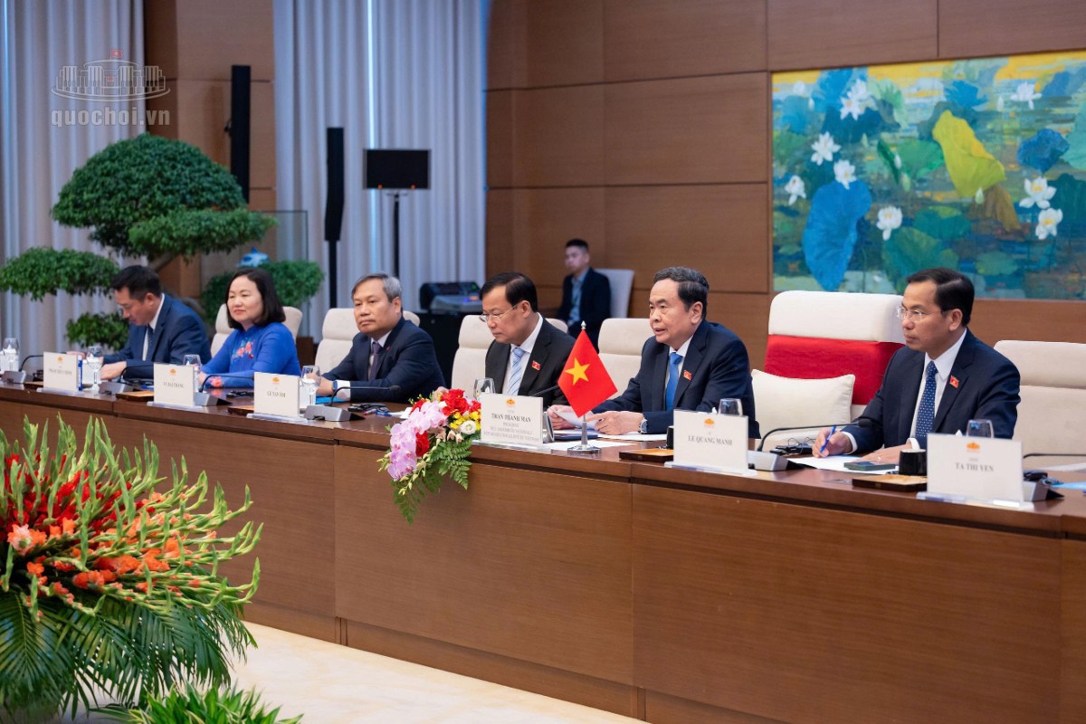 Chủ tịch Quốc hội Trần Thanh Mẫn và các đại biểu Việt Nam. Ảnh: Quochoi.vn