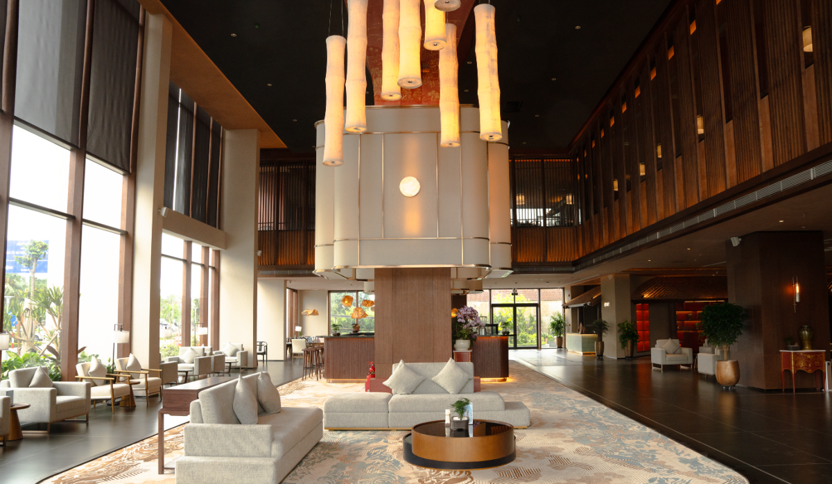 Sảnh khách sạn The Grand Dragon Hotel được sản xuất, thi công hoàn thiện bởi Landco Corporation.