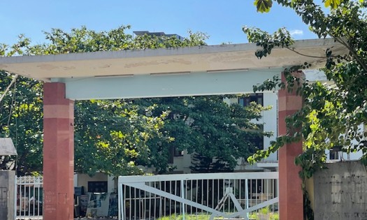 Khu nhà-đất là trụ sở UBND quận Hải Châu cũ có diện tích hơn 5.800m2 đang được thông báo cho thuê ngắn hạn. Ảnh Ngô Anh Văn
