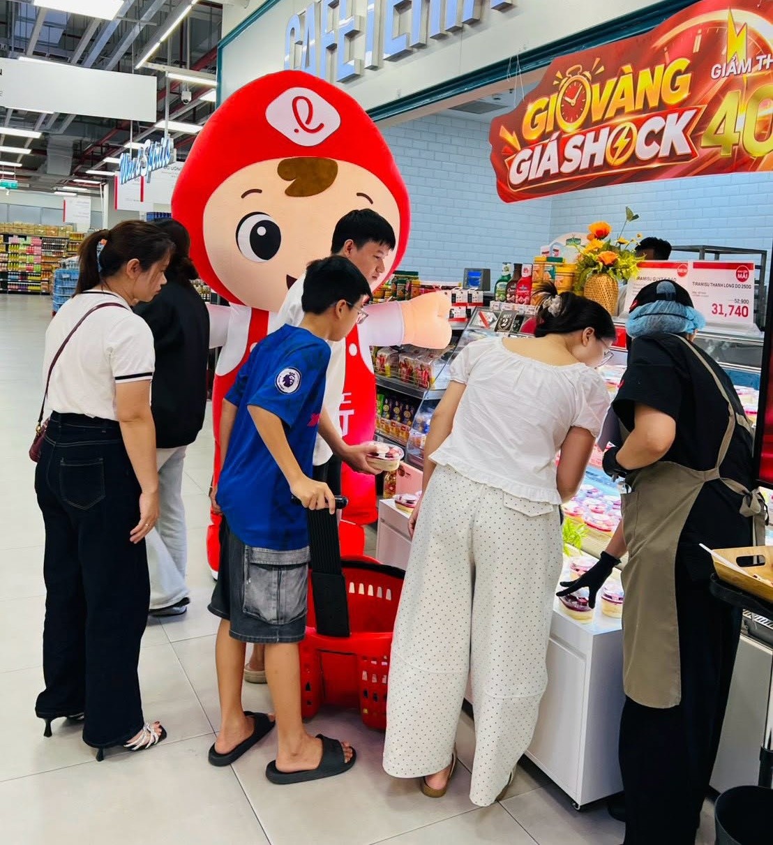 Những hoạt động này cho thấy xu hướng kích cầu tiêu dùng và xúc tiến thương mại đang có sự thay đổi tại Việt Nam. Ảnh: Lotte Mart Việt Nam