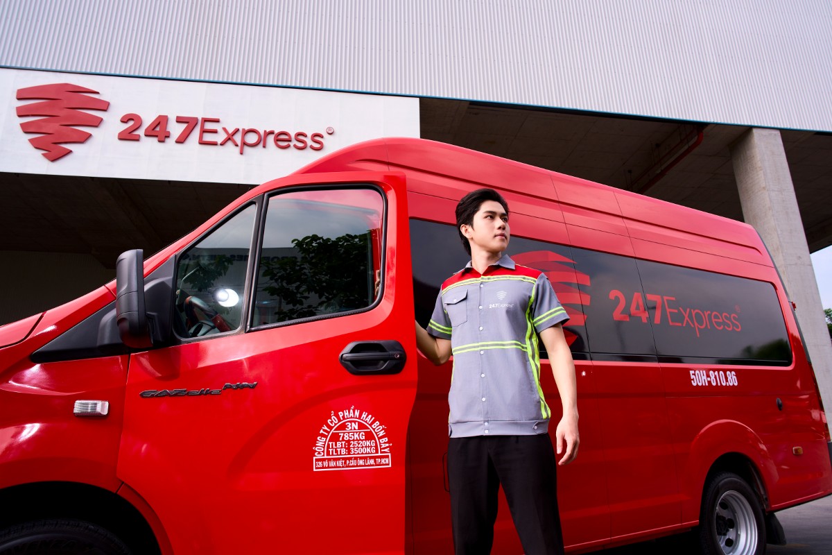 Hơn 20 năm qua, 247Express xây dựng cách phục vụ từ chính sự thấu hiểu riêng từng khách hàng.