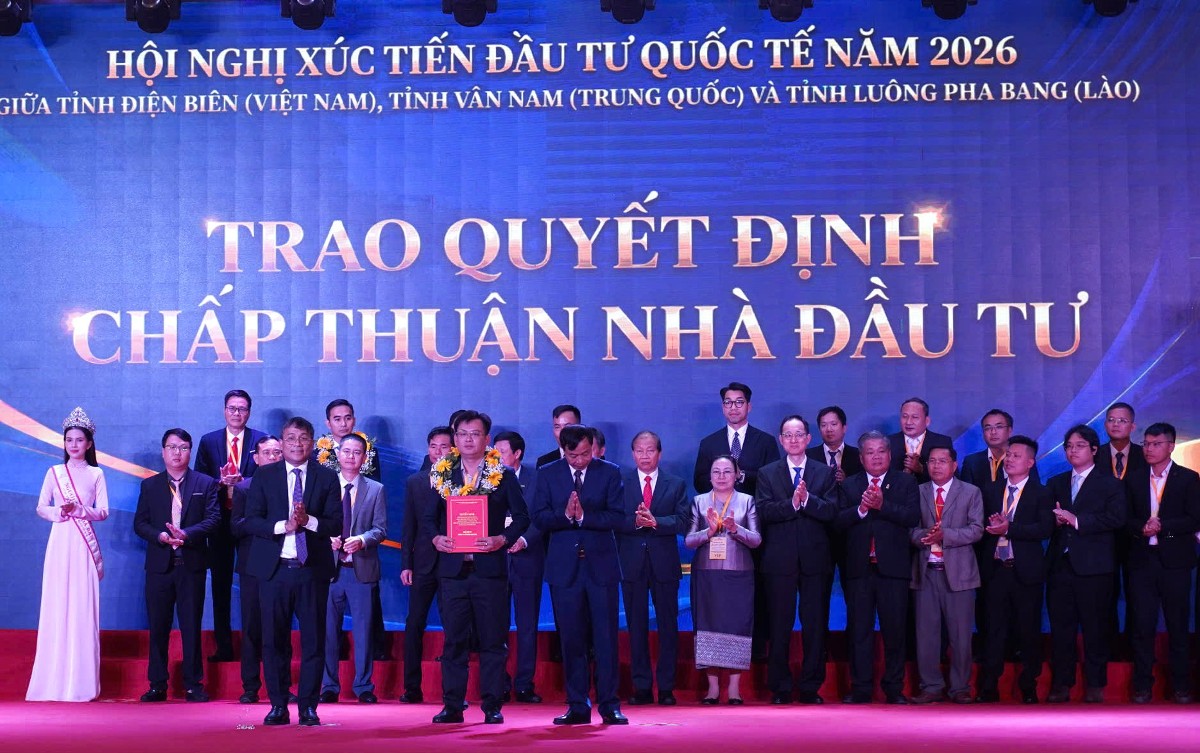 UBND tỉnh Điện Biên đã trao 20 quyết định chấp thuận Nhà đầu tư với tổng vốn gần 7.500 tỷ đồng. Ảnh: Tỉnh Điện Biên.