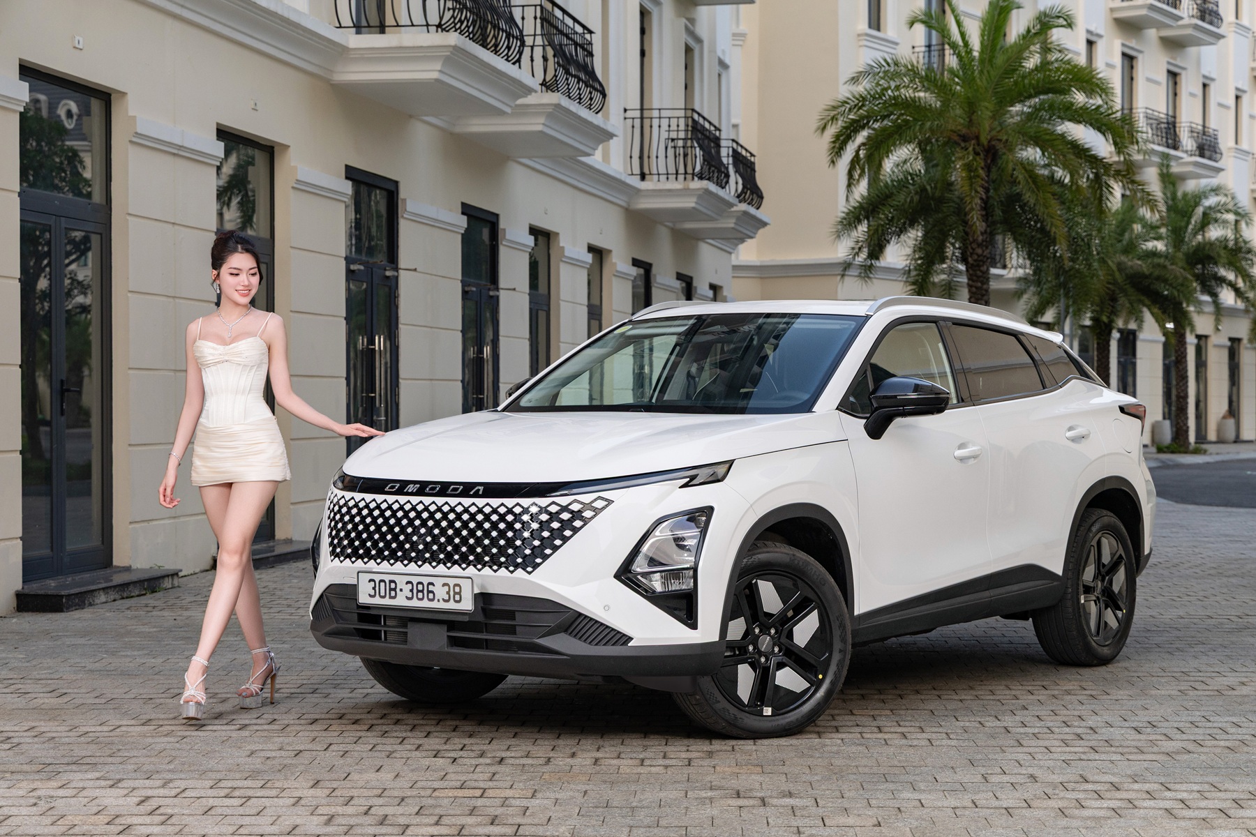 Omoda C5 SHS-H: Công nghệ hybrid và trải nghiệm di chuyển đô thị cho nữ giới