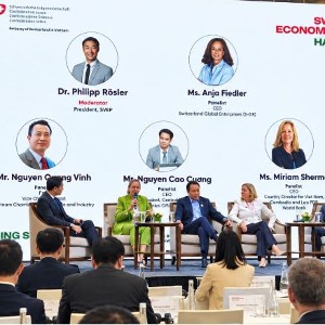 Các diễn giả thảo luận tại Diễn đàn Kinh tế Thụy Sĩ - Việt Nam (SVEF) 2026. Ảnh: ĐH.