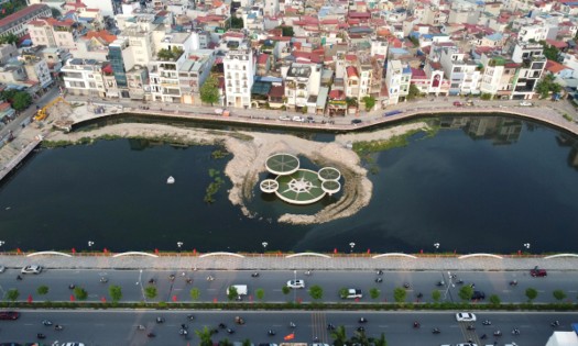 Hồ Sen, một trong tám hồ điều hoà khu vực đô thị lõi Đông Hải Phòng, có hàm lượng amoni vượt quy chuẩn nhiều lần. Ảnh: NK