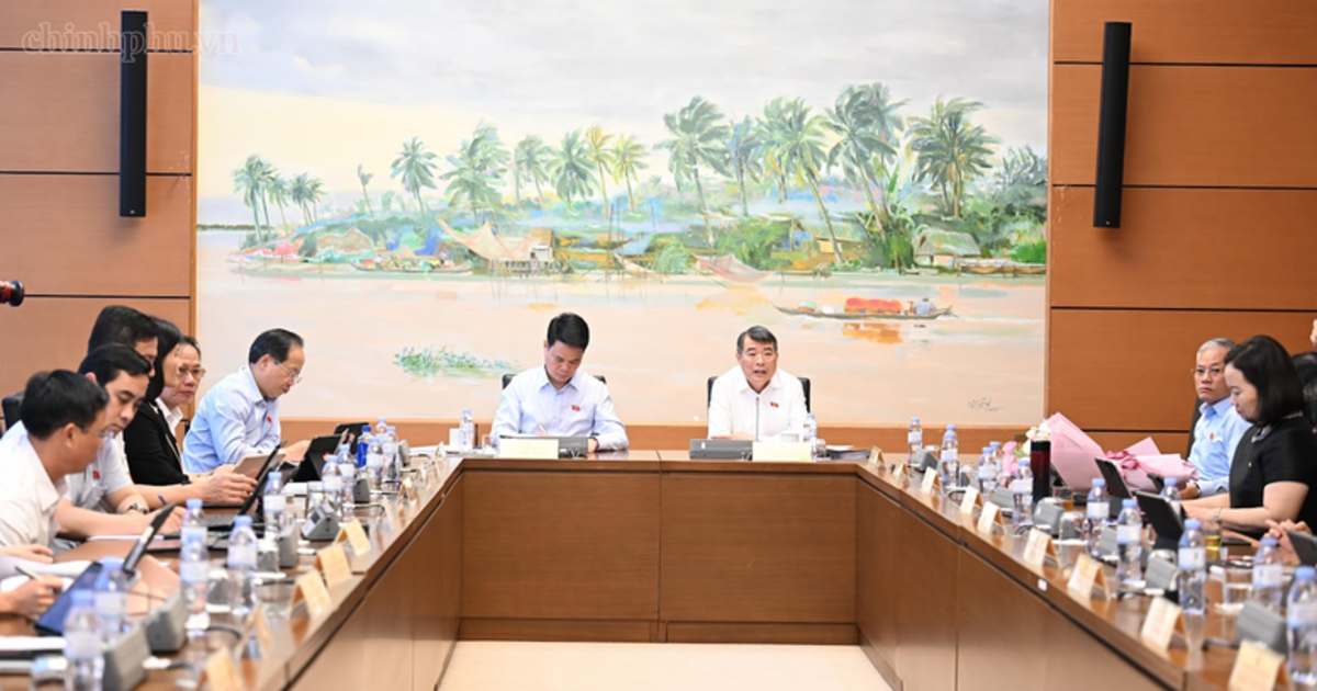 Thủ tướng Lê Minh Hưng: Kiểm soát chặt giá nhà ở xã hội, không để tăng giá bất hợp lý