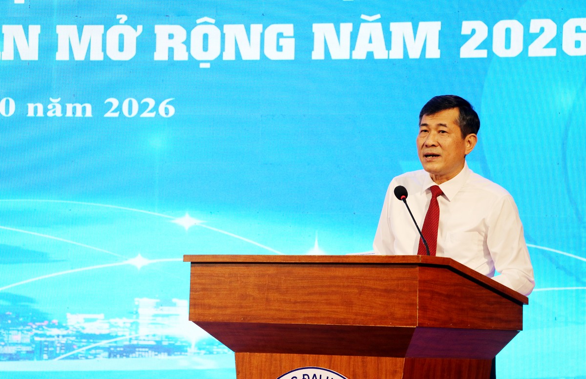 Phó Chủ tịch UBND tỉnh Nghệ An Thái Văn Thành phát biểu. Ảnh: Phan Quỳnh