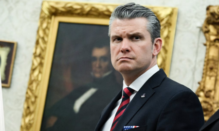 Bộ trưởng Bộ Quốc phòng Mỹ Pete Hegseth - Ảnh: New York Times.