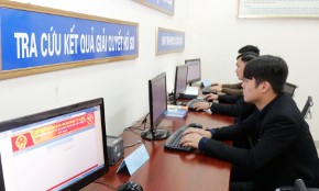 Bên cạnh dịch vụ trực tuyến toàn trình và nguyên tắc khai báo một lần, nội dung đáng chú ý là chuyển từ cung cấp dịch vụ công bị động sang dịch vụ công chủ động. Ảnh minh họa