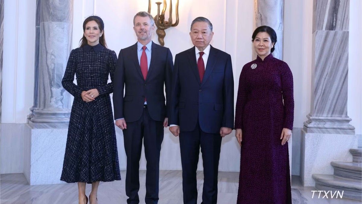Tổng Bí thư, Chủ tịch nước Tô Lâm và Phu nhân Ngô Phương Ly với Nhà vua Đan Mạch Frederik X và Hoàng hậu Mary. Ảnh: TTXVN