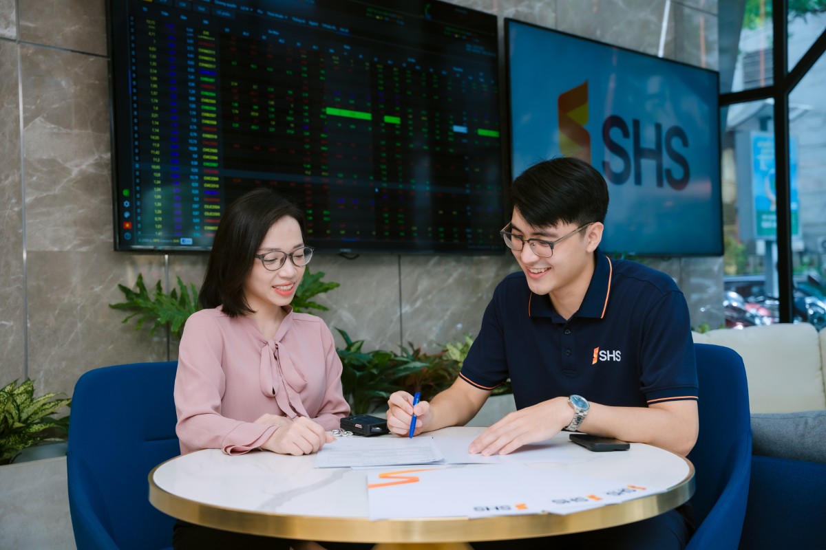 SHS từng bước điều chỉnh cơ cấu tài sản, mở rộng hoạt động kinh doanh và phát triển các nguồn thu dịch vụ.