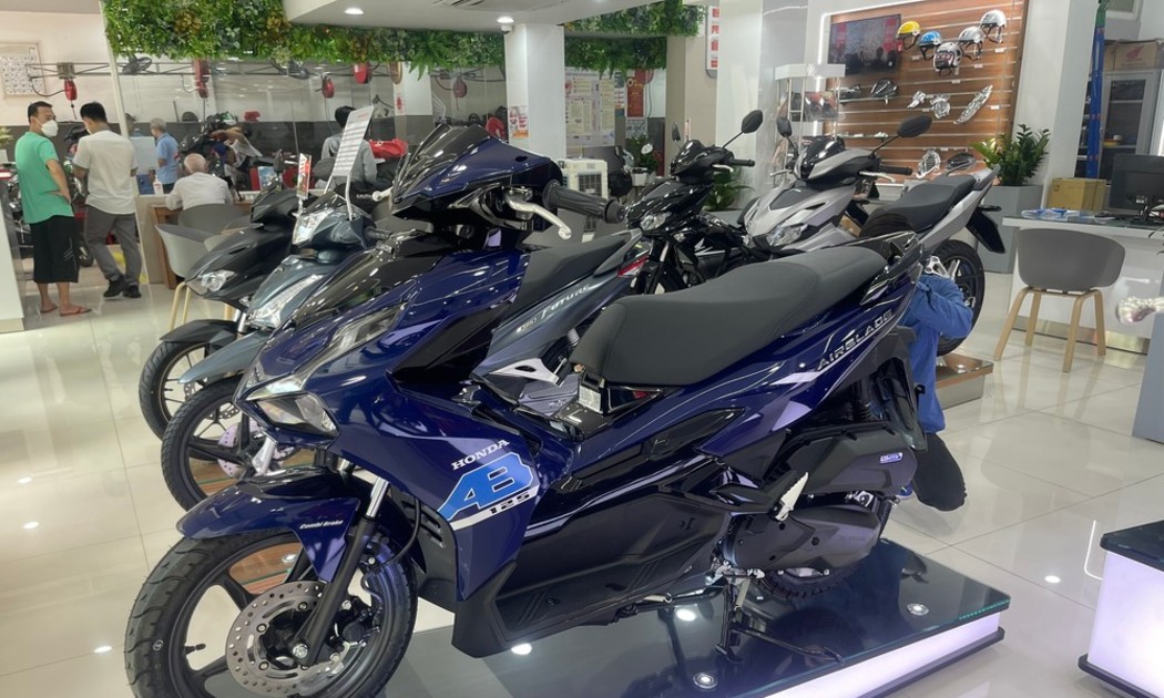 Hơn 2 triệu xe máy bán ra sau 9 tháng: Vì sao xe xăng vẫn