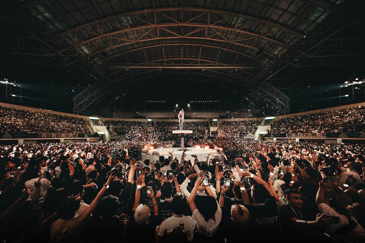 "Giữa Một Vạn Tour (Mở Rộng)" của ca sĩ Phùng Khánh Linh. Ảnh: Phùng Khánh Linh
