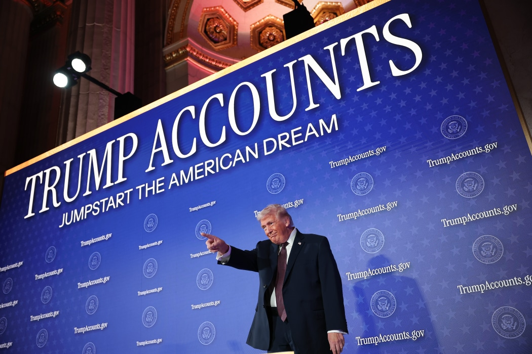 Tổng thống Mỹ Donald Trump tại hội nghị về chương trình Tài khoản Trump do Bộ Tài chính Mỹ tổ chức hồi tháng 1/2026 - Ảnh: Getty Images