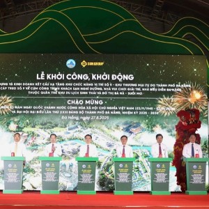 Lãnh đạo Trung ương và TP Đà Nẵng thực hiện nghi thức khởi công Vị trí số 5 Khu Thương mại tự do Đà Nẵng tại xã Bà Nà. Ảnh Ngô Anh Văn