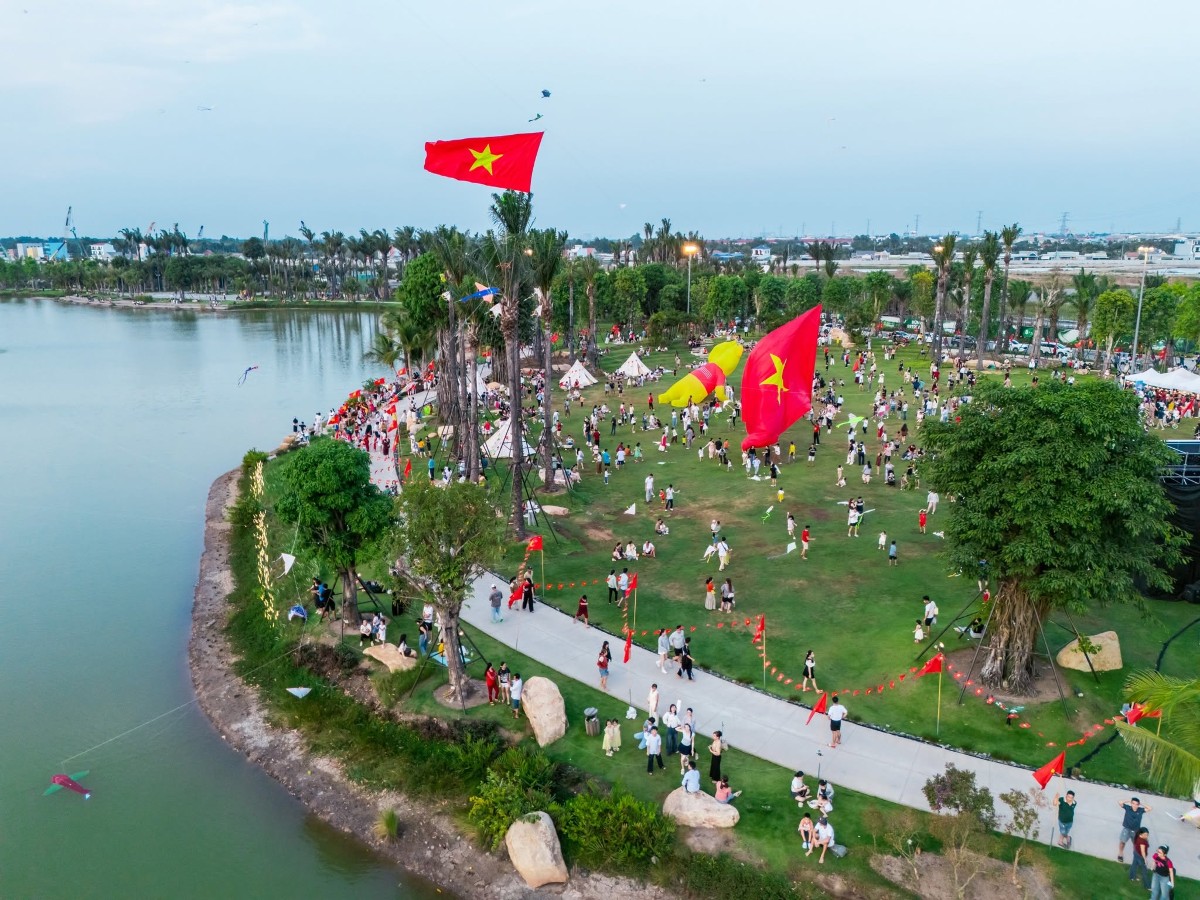 Đại đô thị sinh thái Eco Retreat trở thành điểm đến của nhiều sự kiện, đón những cư dân đầu tiên về sinh sống sau một năm rưỡi ra mắt.
