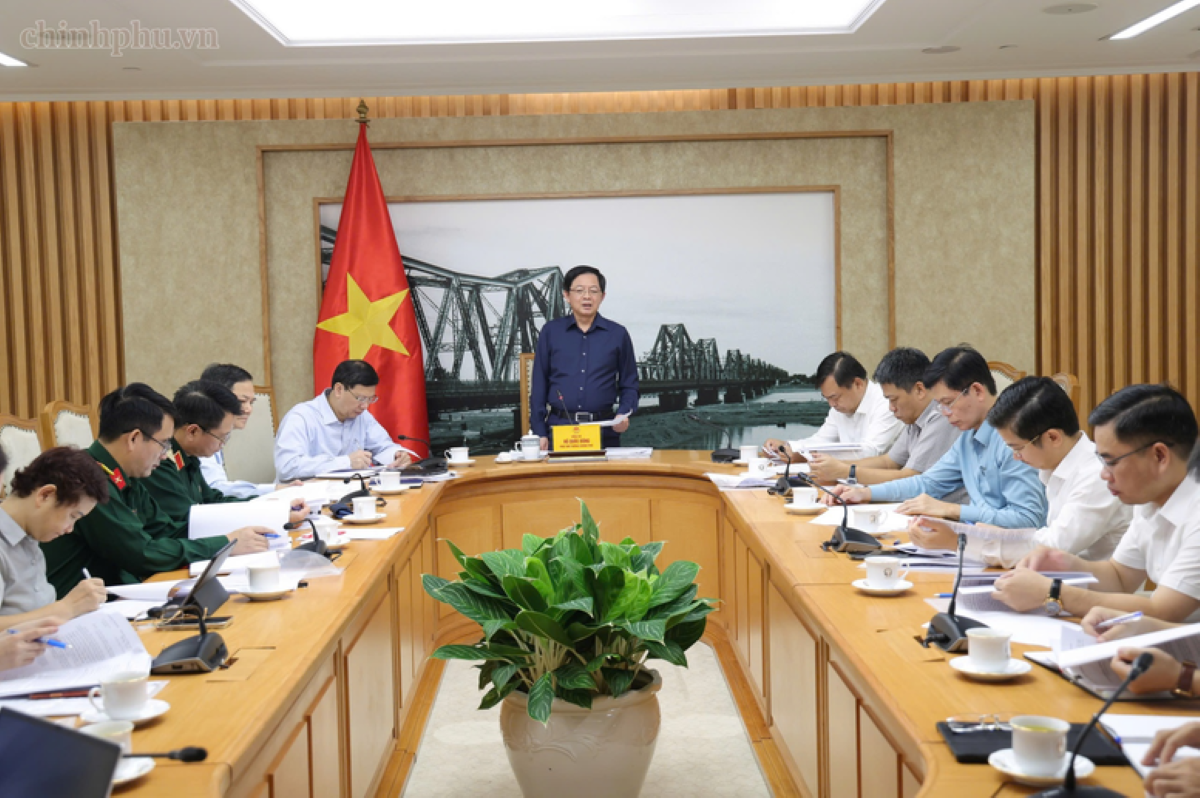 Phó Thủ tướng Hồ Quốc Dũng chủ trì cuộc họp với các bộ, cơ quan về Kế hoạch phòng, chống thiên tai quốc gia giai đoạn 2026-2030. Ảnh: chinhphu.vn/Gia Huy