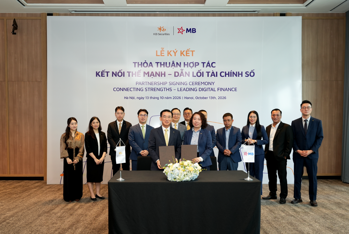 Ngân hàng MB và Chứng khoán KB Việt Nam ký kết hợp tác.