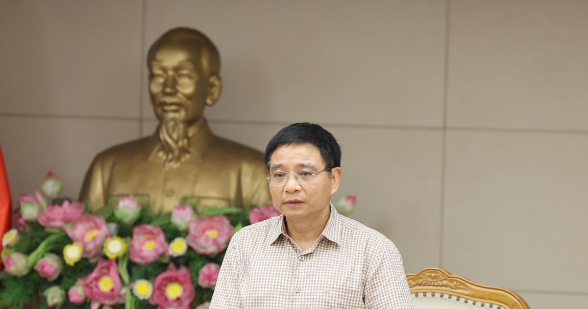 Phó Thủ tướng yêu cầu Trung tâm Tài chính quốc tế phấn đấu có giao dịch thực tế trong tháng tới