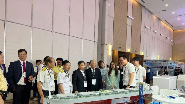 HCM City hosts two exhibitions, connecting businesses in oil and gas, energy and maritime industries