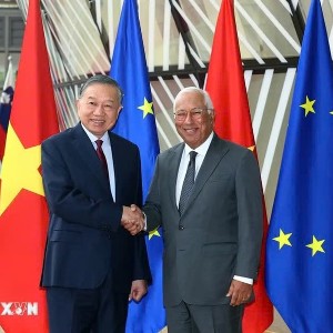 Chủ tịch Hội đồng Châu Âu Antonio Costa chủ trì lễ đón Tổng Bí thư, Chủ tịch nước Tô Lâm - Ảnh: TTXVN