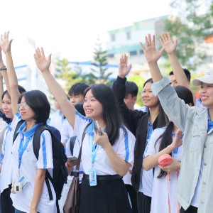 Cuộc thi thu hút đông đảo sinh viên tham gia. Ảnh: TCCT.