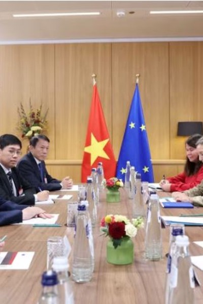 Top Vietnamese leader holds talks with European Council President