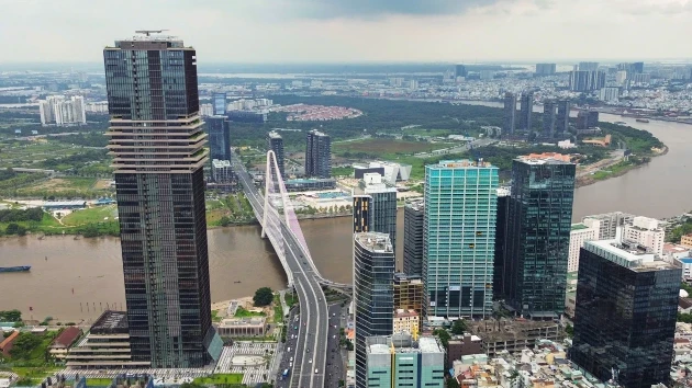 Vietnam targets November launch of financial transactions at international financial centers