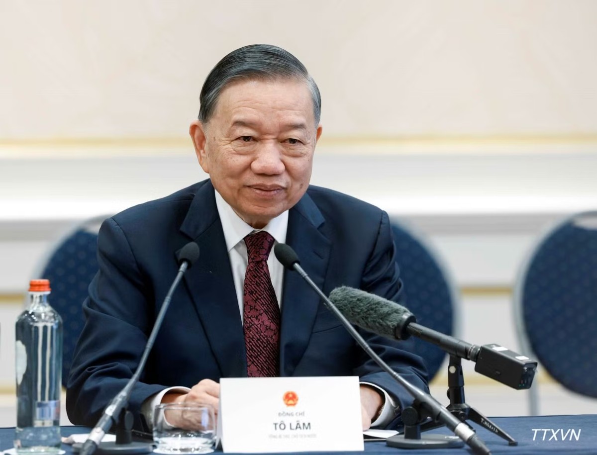 Tổng Bí thư, Chủ tịch nước Tô Lâm phát biểu tại buổi gặp gỡ chuyên gia, trí thức người Việt Nam tại Bỉ và Luxembourg. Ảnh: Thống Nhất/TTXVN