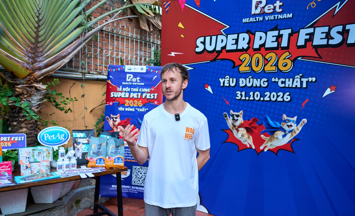 Ông Alex Ward, nhà sáng lập kiêm Giám đốc Wagwel Rescue Saigon