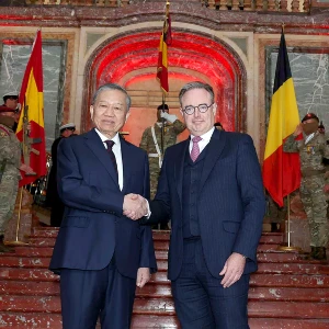 Tổng Bí thư, Chủ tịch nước Tô Lâm và Thủ tướng Bỉ Bart De Wever. Ảnh: TTXVN