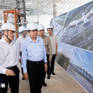 Chủ tịch Quốc hội Trần Thanh Mẫn kiểm tra Dự án Cảng HKQT Phú Quốc. Ảnh: TTXVN.