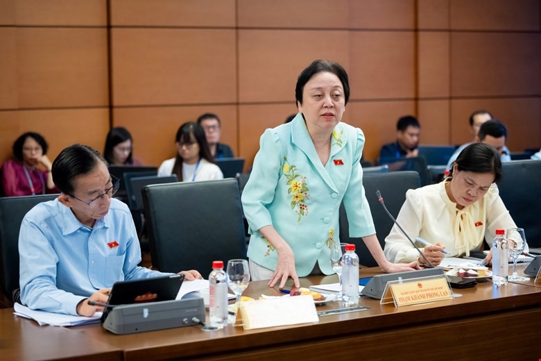 Đại biểu Phạm Khánh Phong Lan, Đoàn đại biểu Quốc hội thành phố Hồ Chí Minh. Ảnh: Cổng thông tin điện tử Quốc hội.