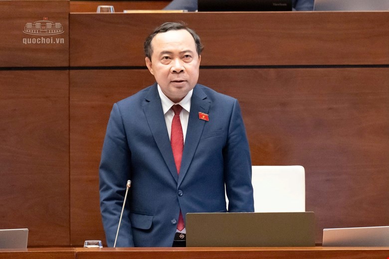 Bộ trưởng Bộ Khoa học và Công nghệ Vũ Hải Quân phát biểu tiếp thu các ý kiến đại biểu tại cuộc họp.
