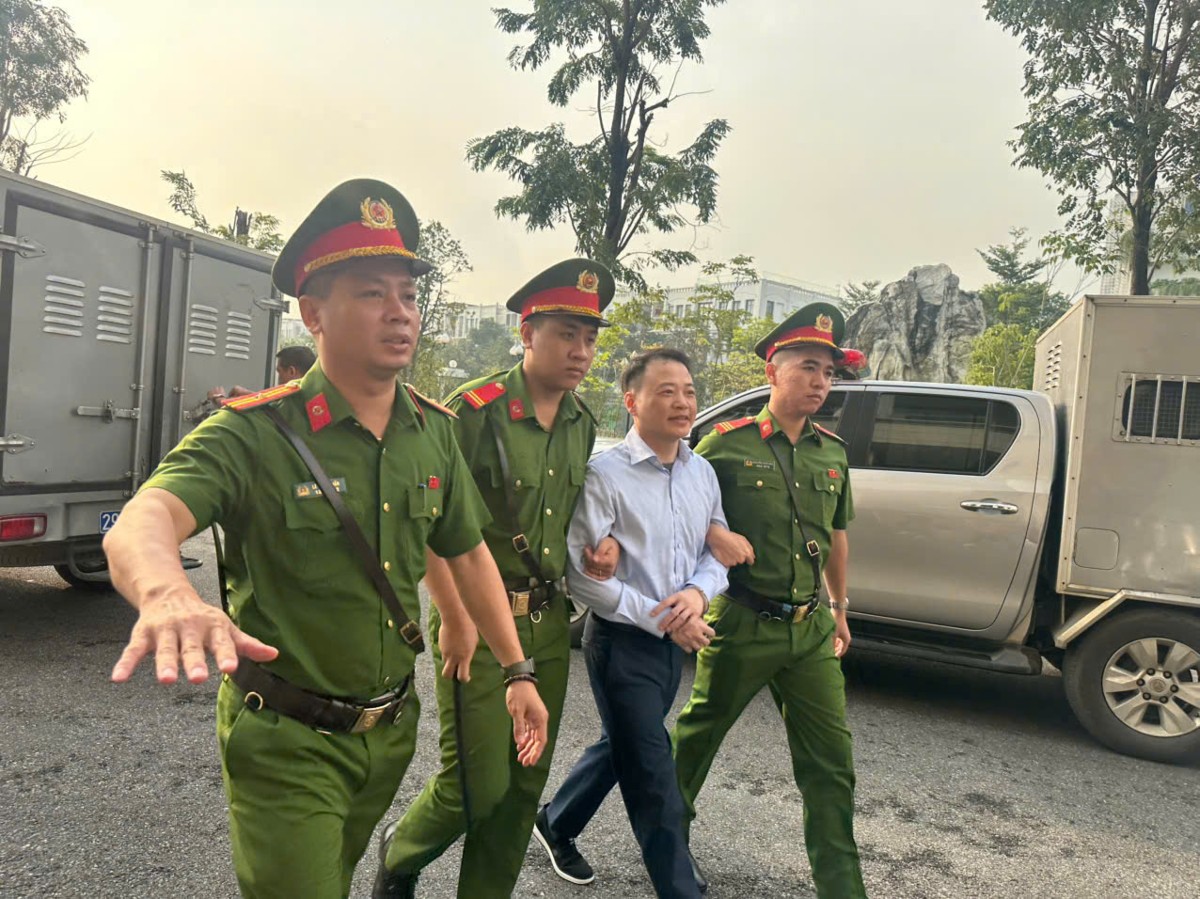 Bị cáo Nguyễn Hòa Bình. Ảnh: Như Nguyệt.