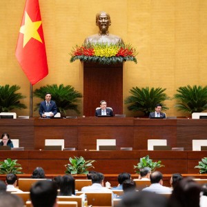 Sáng 26/10, dưới sự chủ trì của Chủ tịch Quốc hội Trần Thanh Mẫn và điều hành của Phó Chủ tịch Quốc hội, Thượng tướng Nguyễn Doãn Anh, Quốc hội họp phiên toàn thể ở Hội trường, nghe Tờ trình và Báo cáo thẩm tra dự án Luật Xử lý vi phạm hành chính (sửa đổi). Ảnh: Quochoi.vn