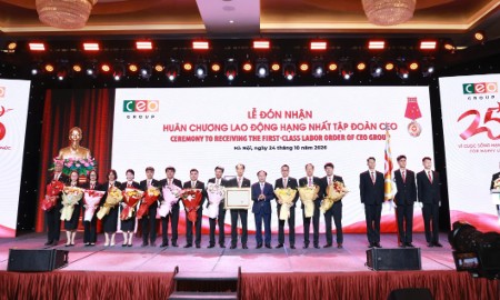 CEO Group đón nhận Huân chương Lao động hạng Nhất